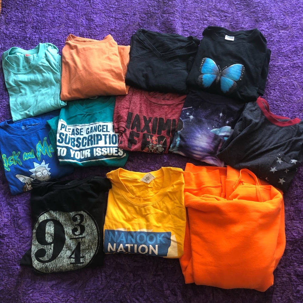 Lot of 3xl T-shirt plus bonus sweatshirt
